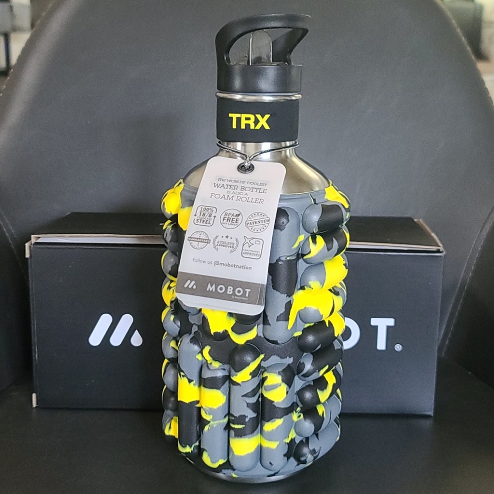 NWT. MOBOT water bottle